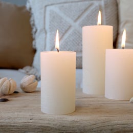 Rustic kynttil&auml;, luonnonvalkoinen 30h