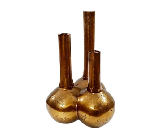 Kolmen kukan maljakko, kulta